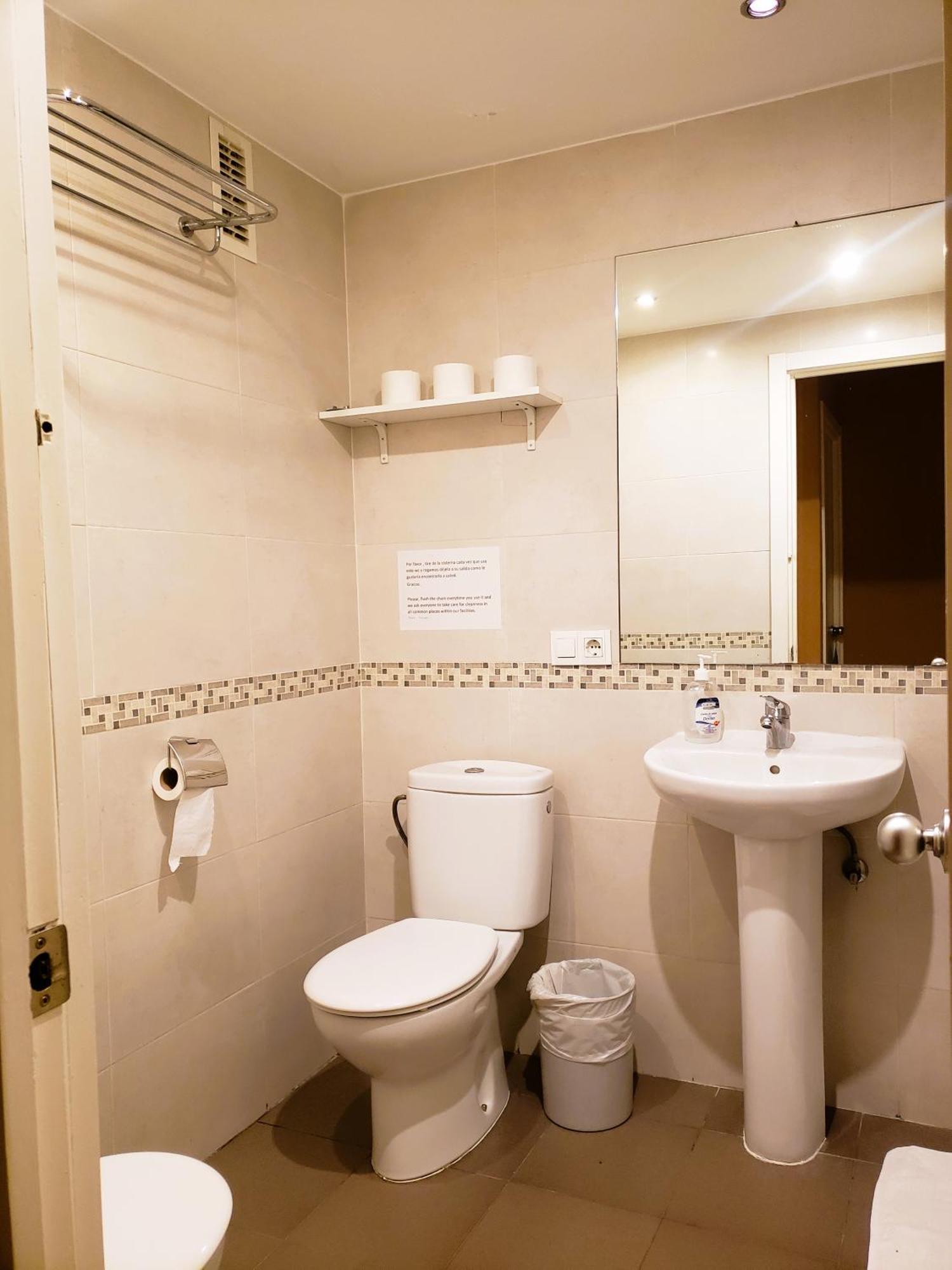 Pension Pamplonabeds Bagian luar foto